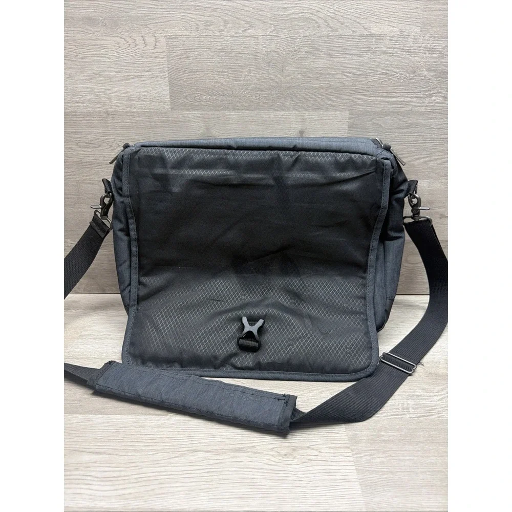 Samsonite modern utility
